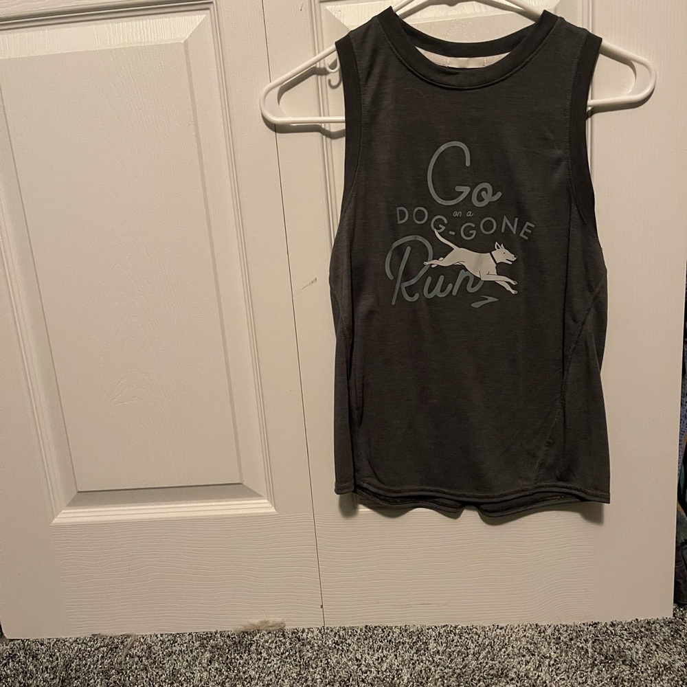 Women’s Brooks dog Graphic Tank Top
